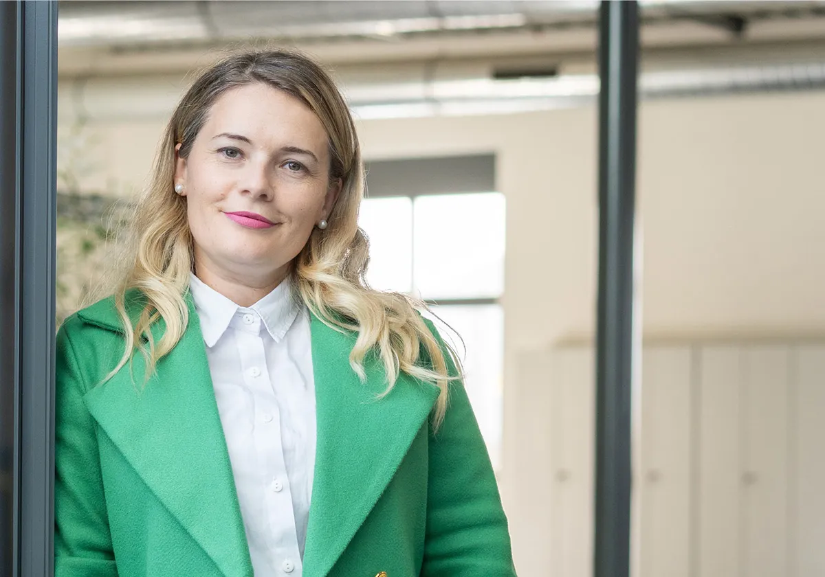 Anca aus dem Vertrieb am Standort Rumänien.